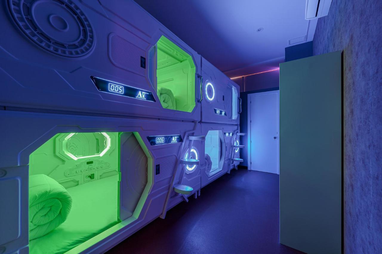 Art Seven Hostel Capsules Madrid Exteriér fotografie